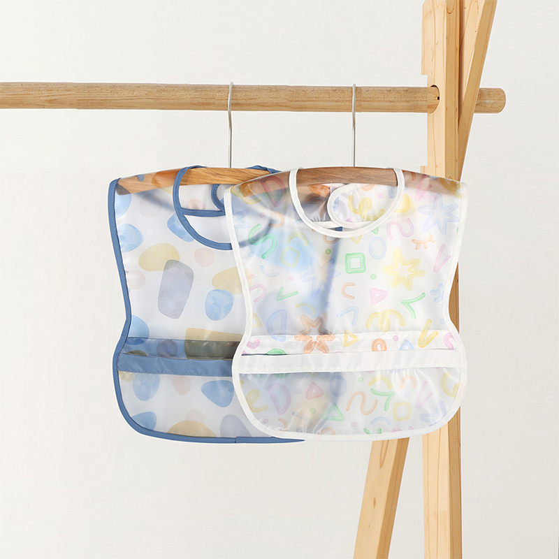Bavoir d'alimentation pour bébé imperméable en TPU de qualité supérieure
