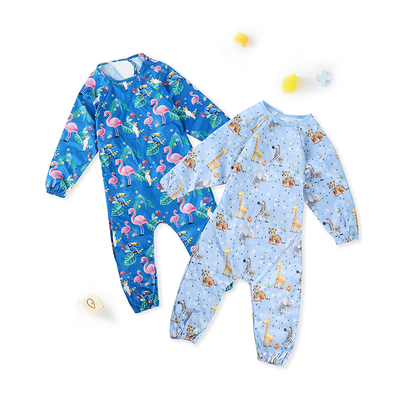 Combinaison imperméable pour l'alimentation des bébés