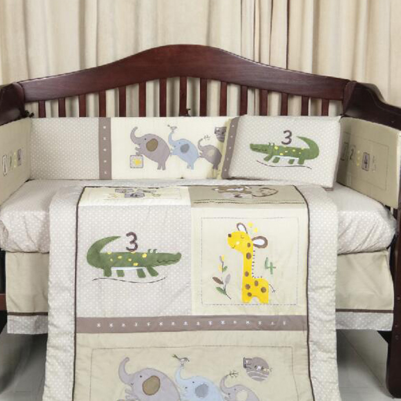 Parure de lit bébé beige à thème dessin animé, neutre
