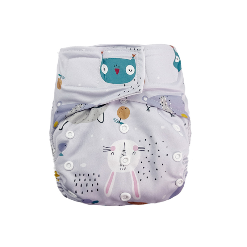 Couche en tissu réutilisable à imprimé papillon