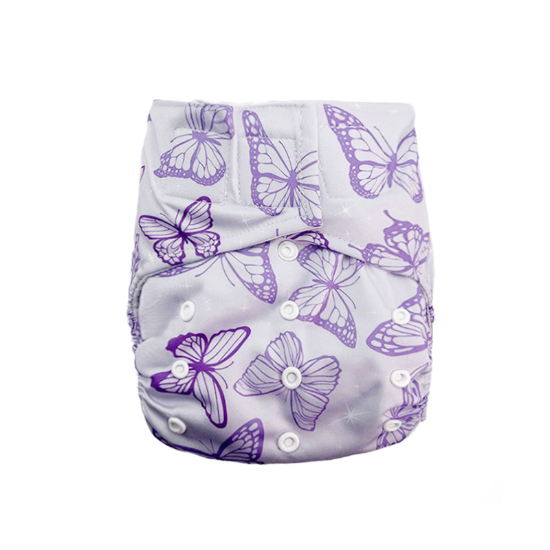 Couche en tissu réutilisable à imprimé papillon